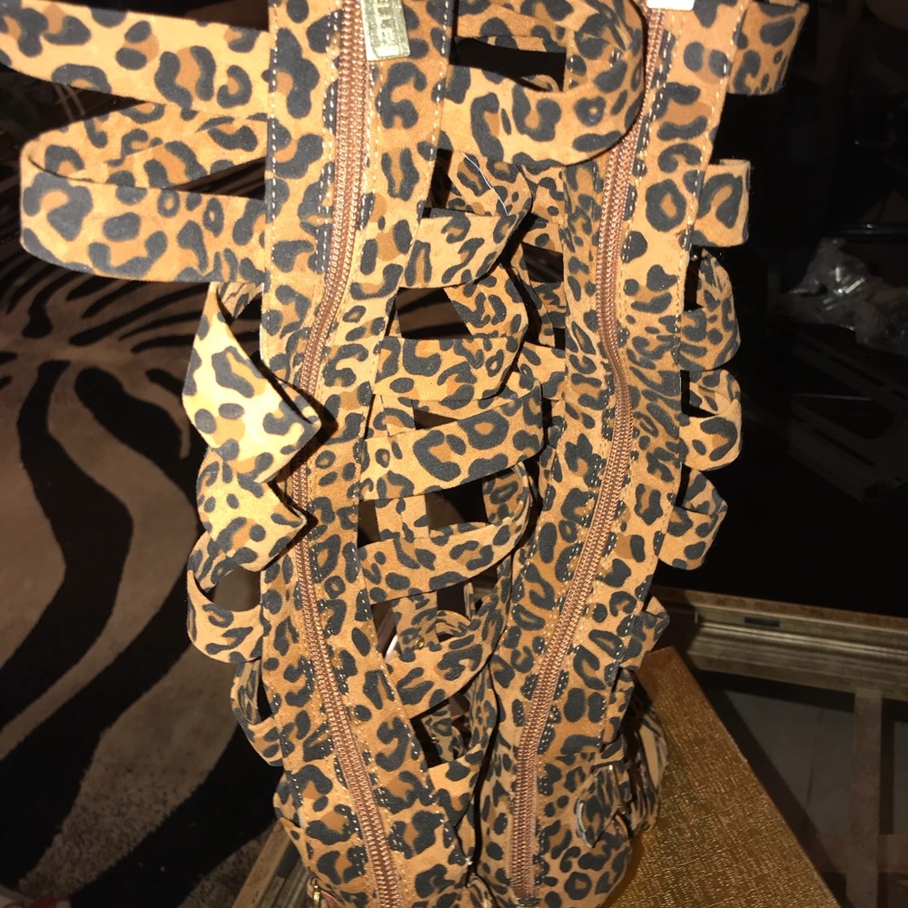 Leopard Heels - Picture 2 of 8